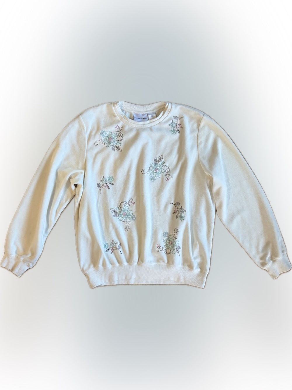 Alfred Dunner Cream Crewneck Sweatshirt with Pastel Floral Embroidery Vintage